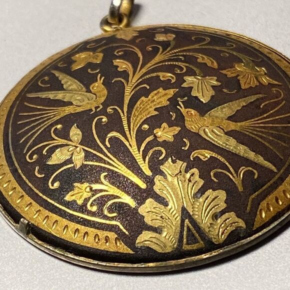 Round Damascene Floral and Bird Pendant - Picture 4 of 6